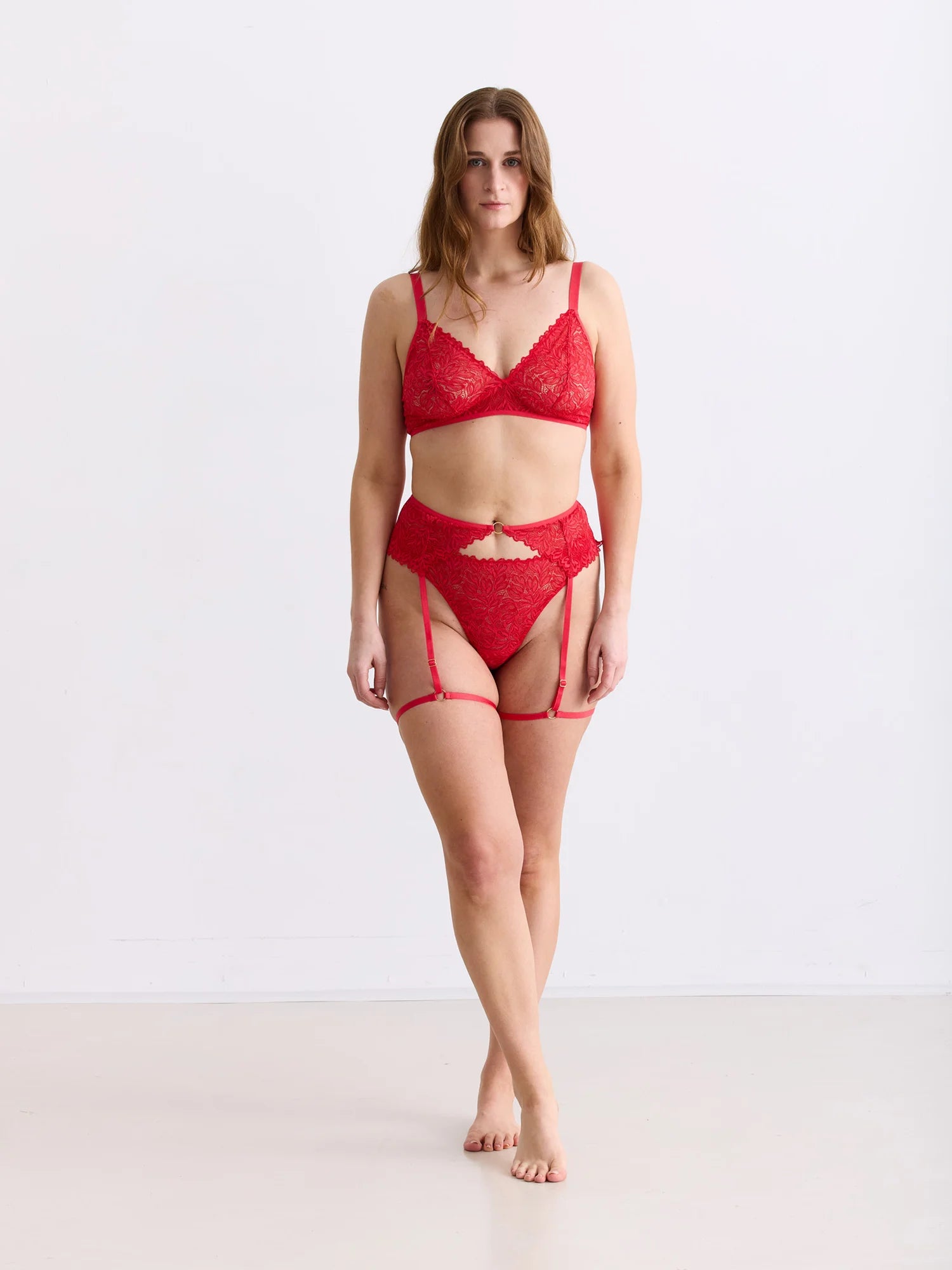 High-Waist-Schnitt mit 3-stufigem Verschluss hinten