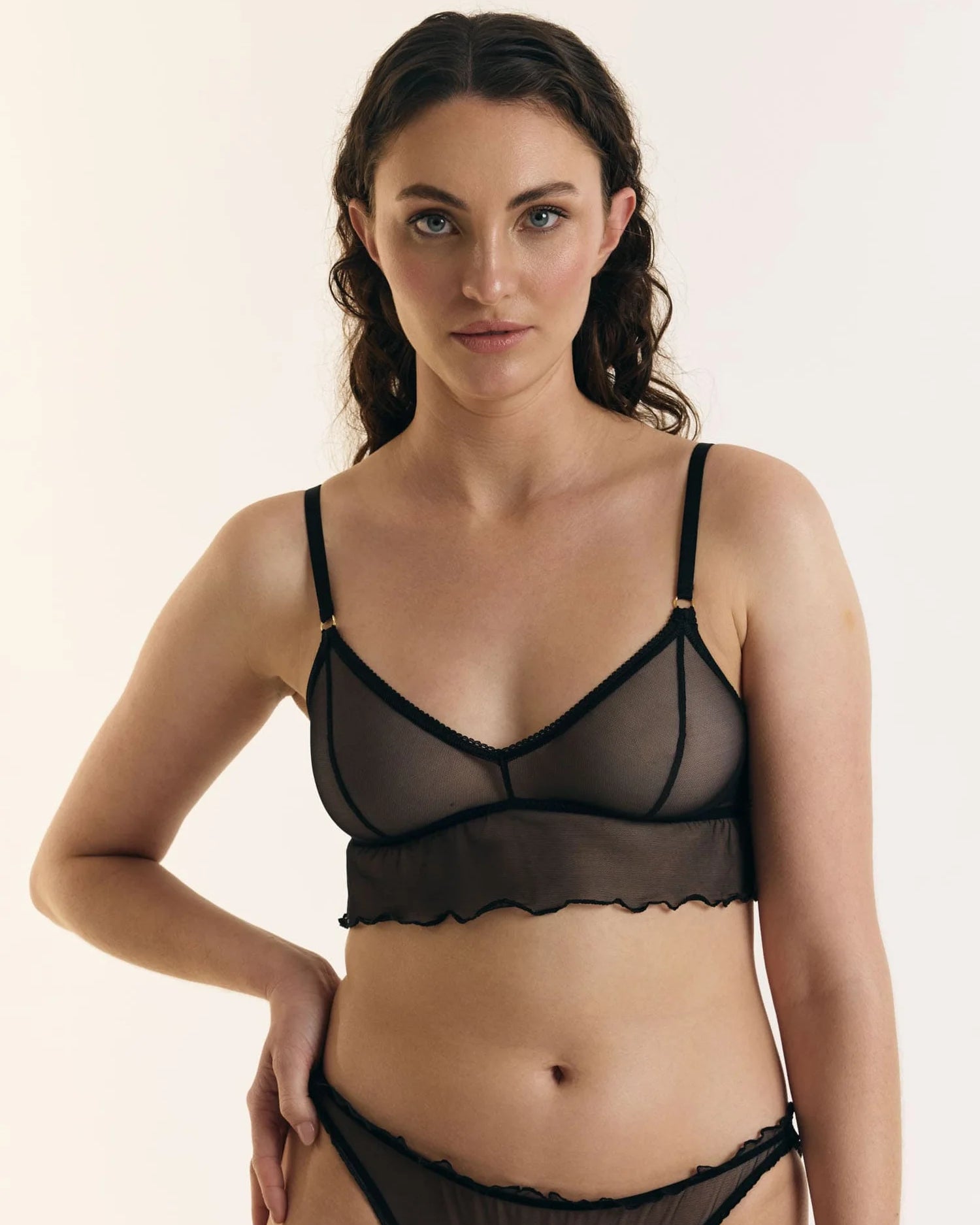 Unser Model ist 174cm groß und trägt Gr. 36.