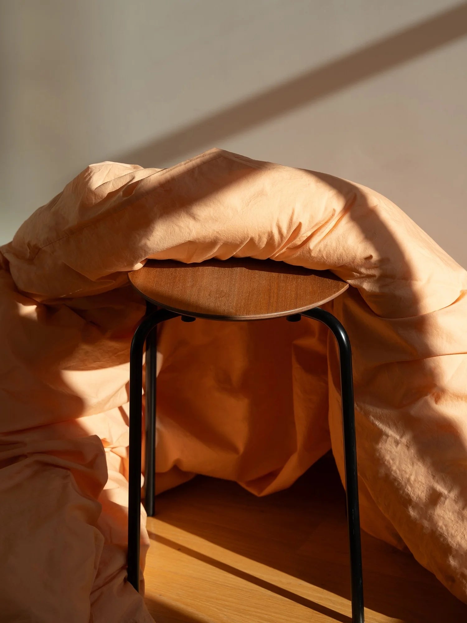 Knopfleiste mit Steinnussknöpfen