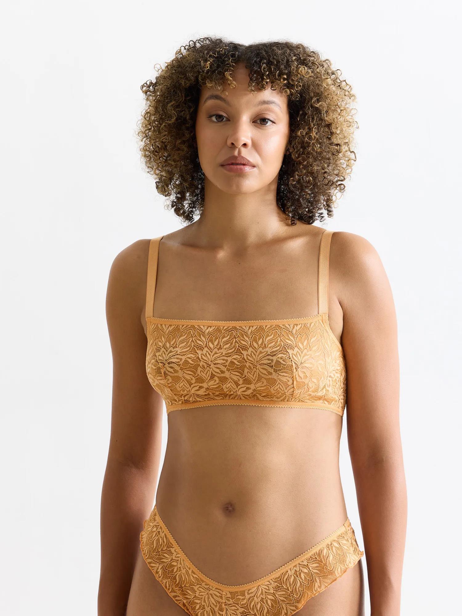 Unser Model ist 175cm groß und trägt Gr. 38.