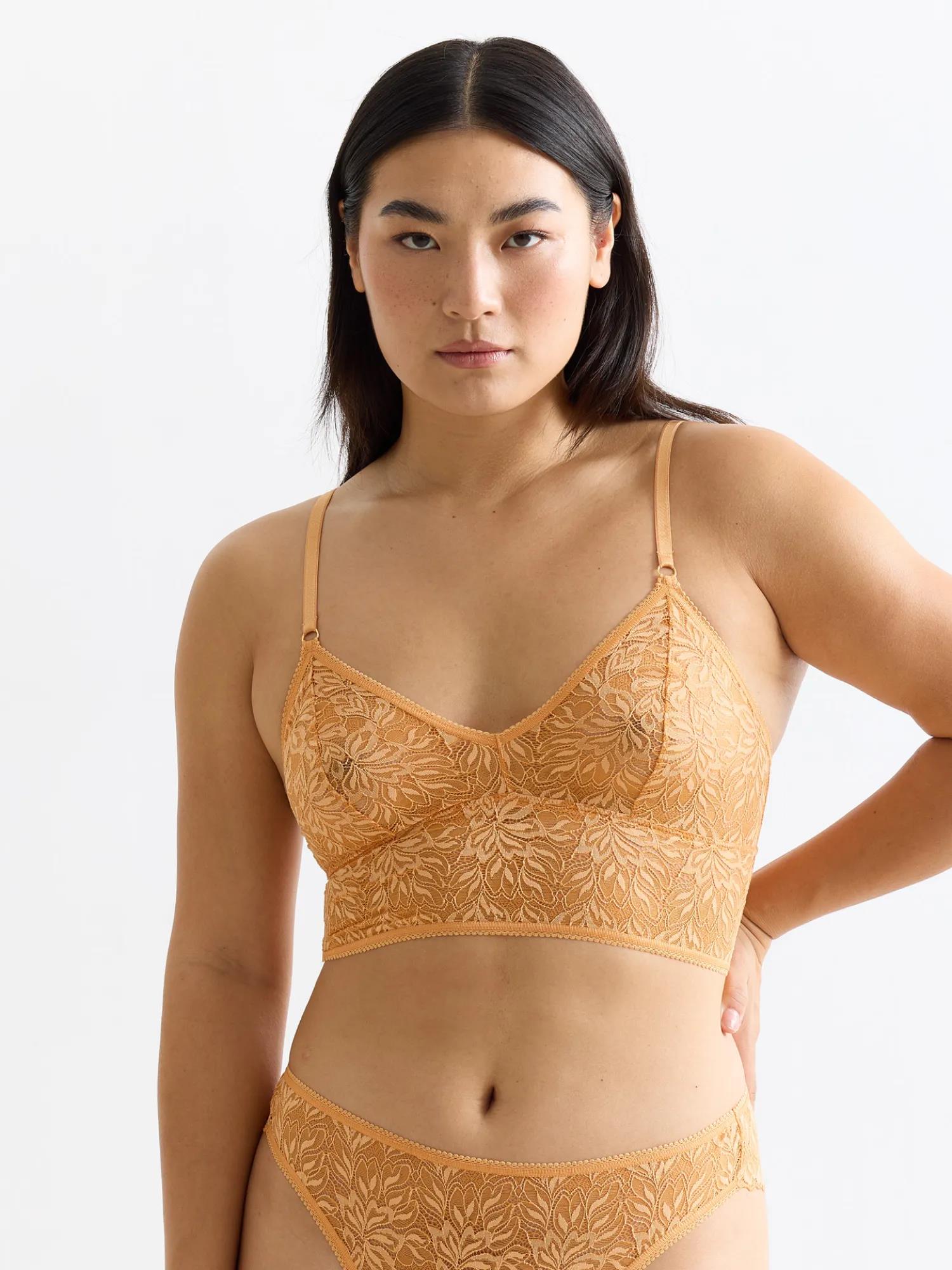 Unser Model ist 175cm groß und trägt Gr. 38.
