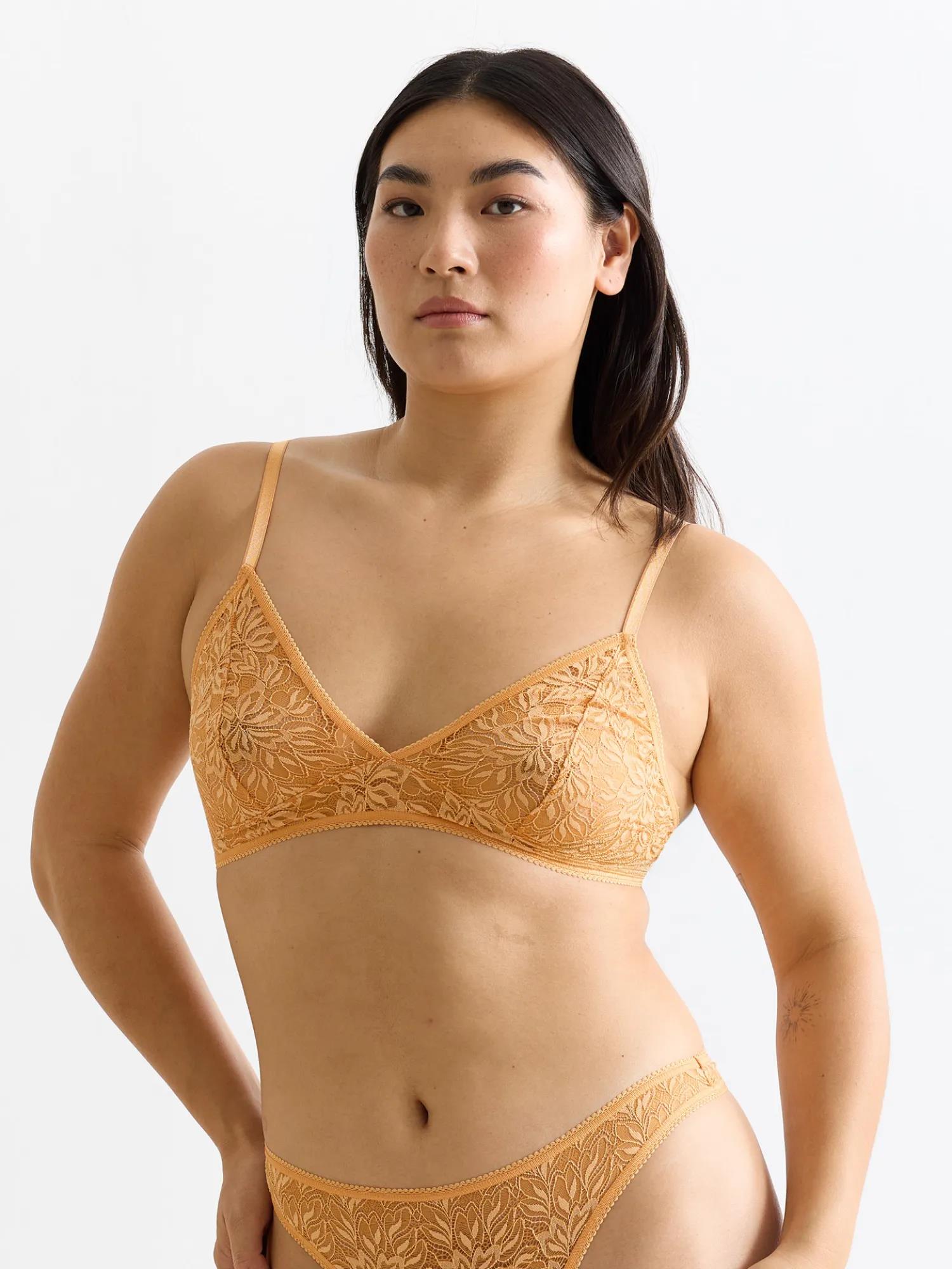 Unser Model ist 175cm groß und trägt Gr. 38.