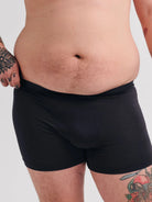 Unser Model ist 1,89 m groß und trägt Größe L