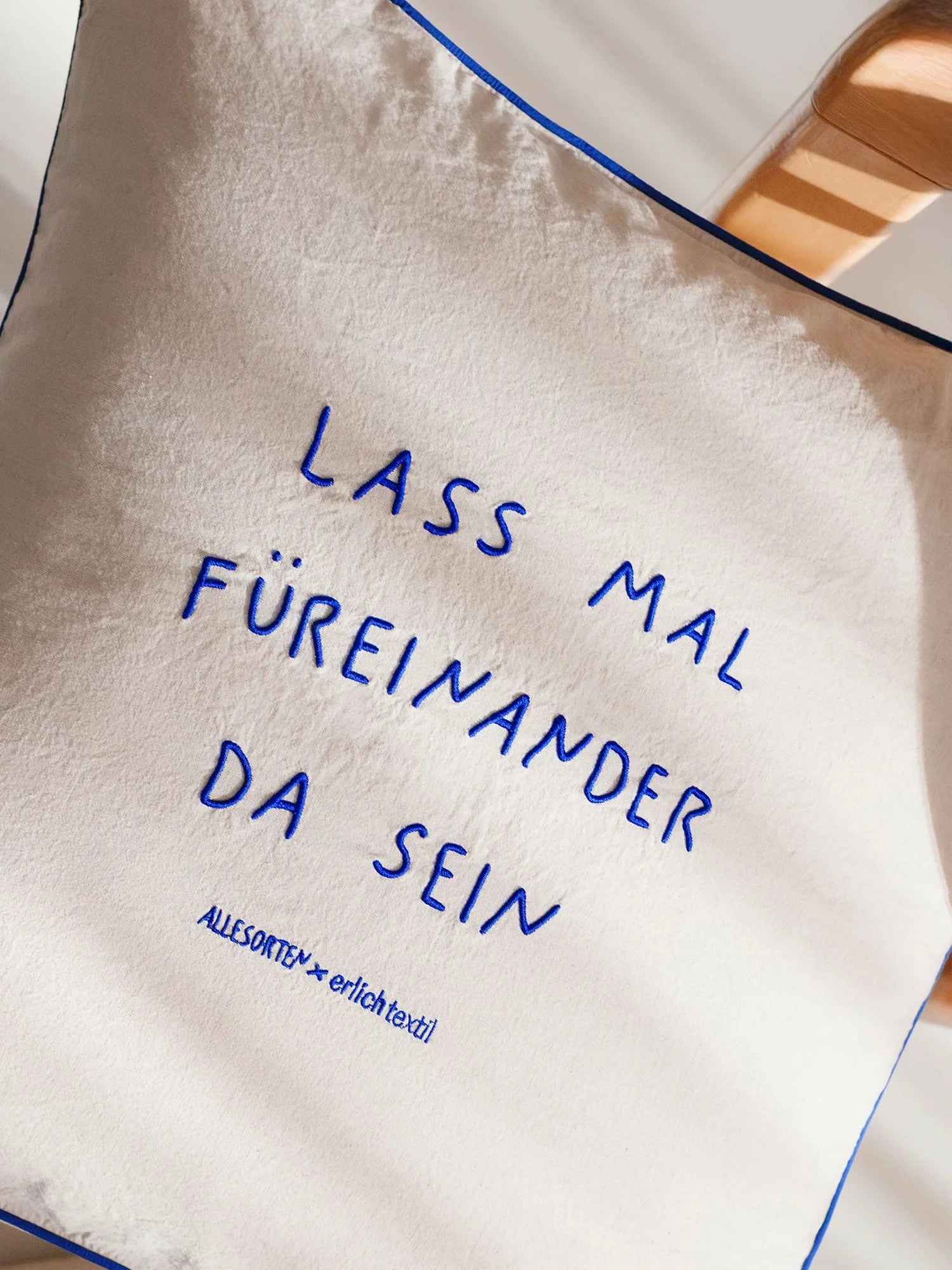 aus zertifizierter Bio-Baumwolle (kbA) und Leinen