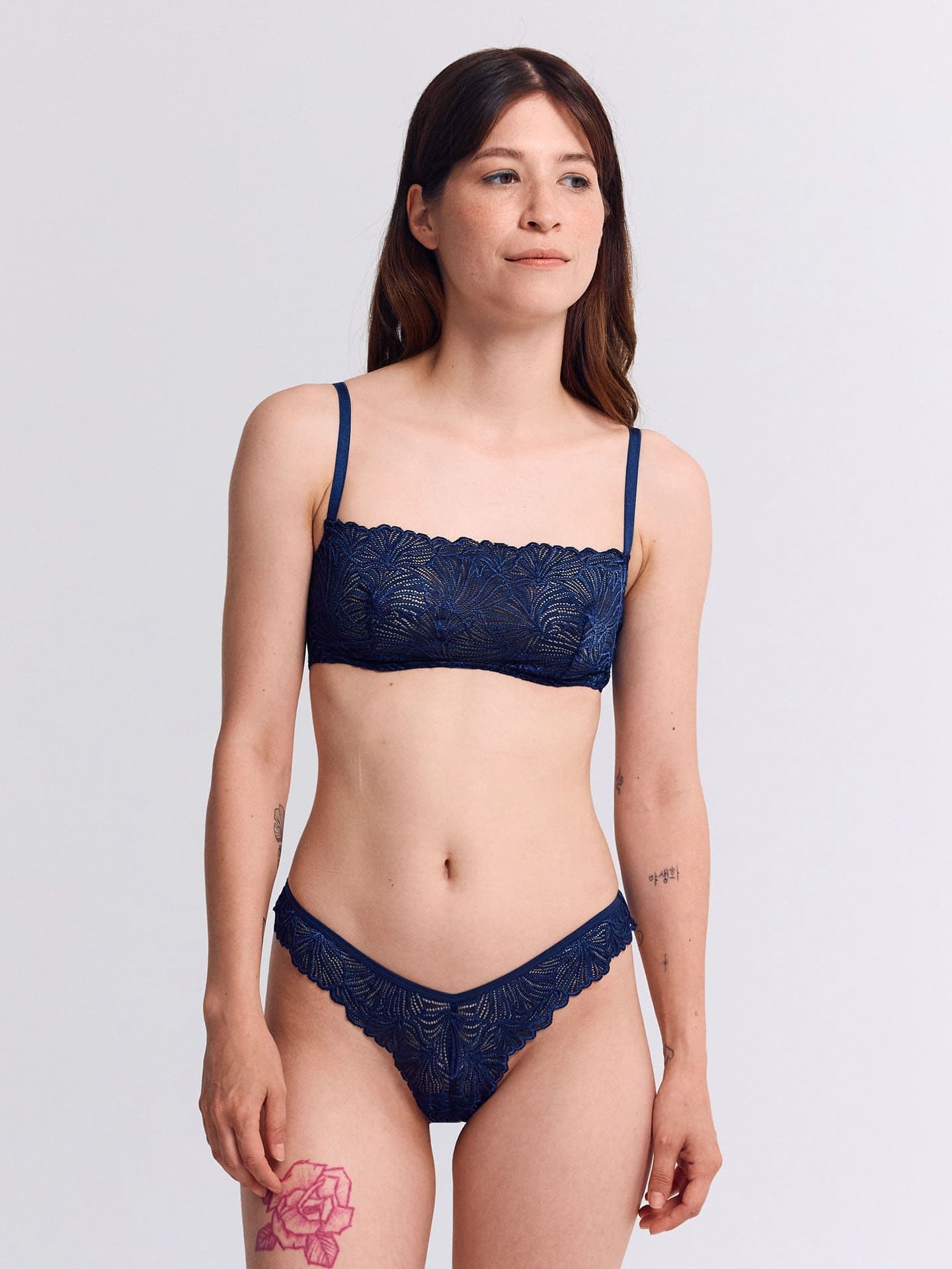 Fluid Lace Brazil String mitternachtblau 38