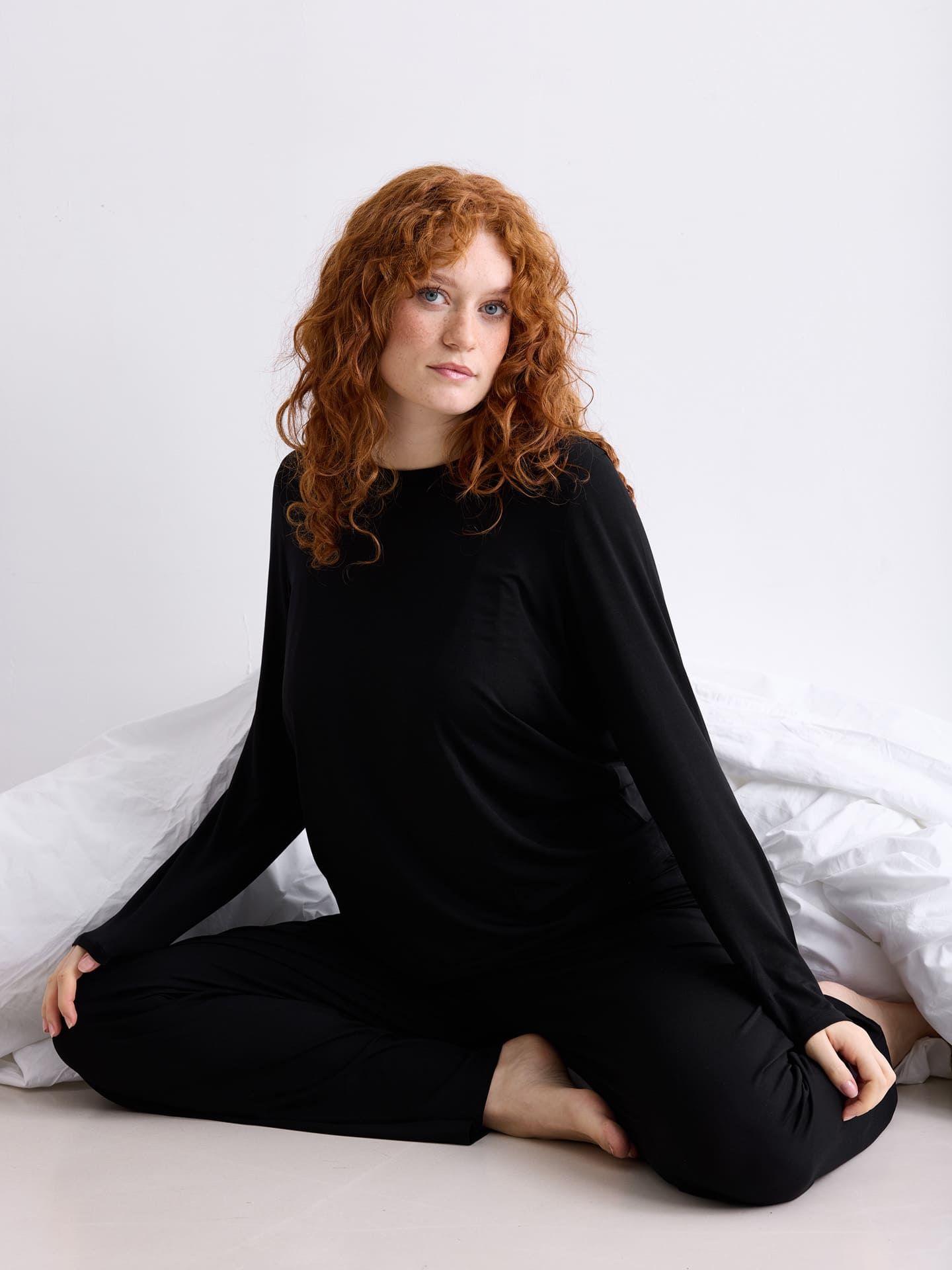 Light Touch Relaxed Longsleeve black 40