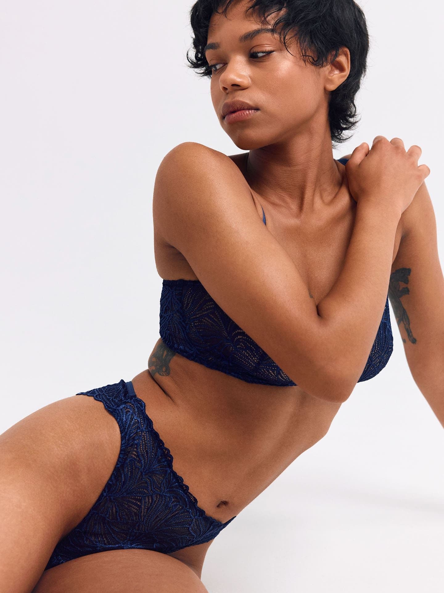 Fluid Lace Highwaist Brazil String mitternachtblau 38