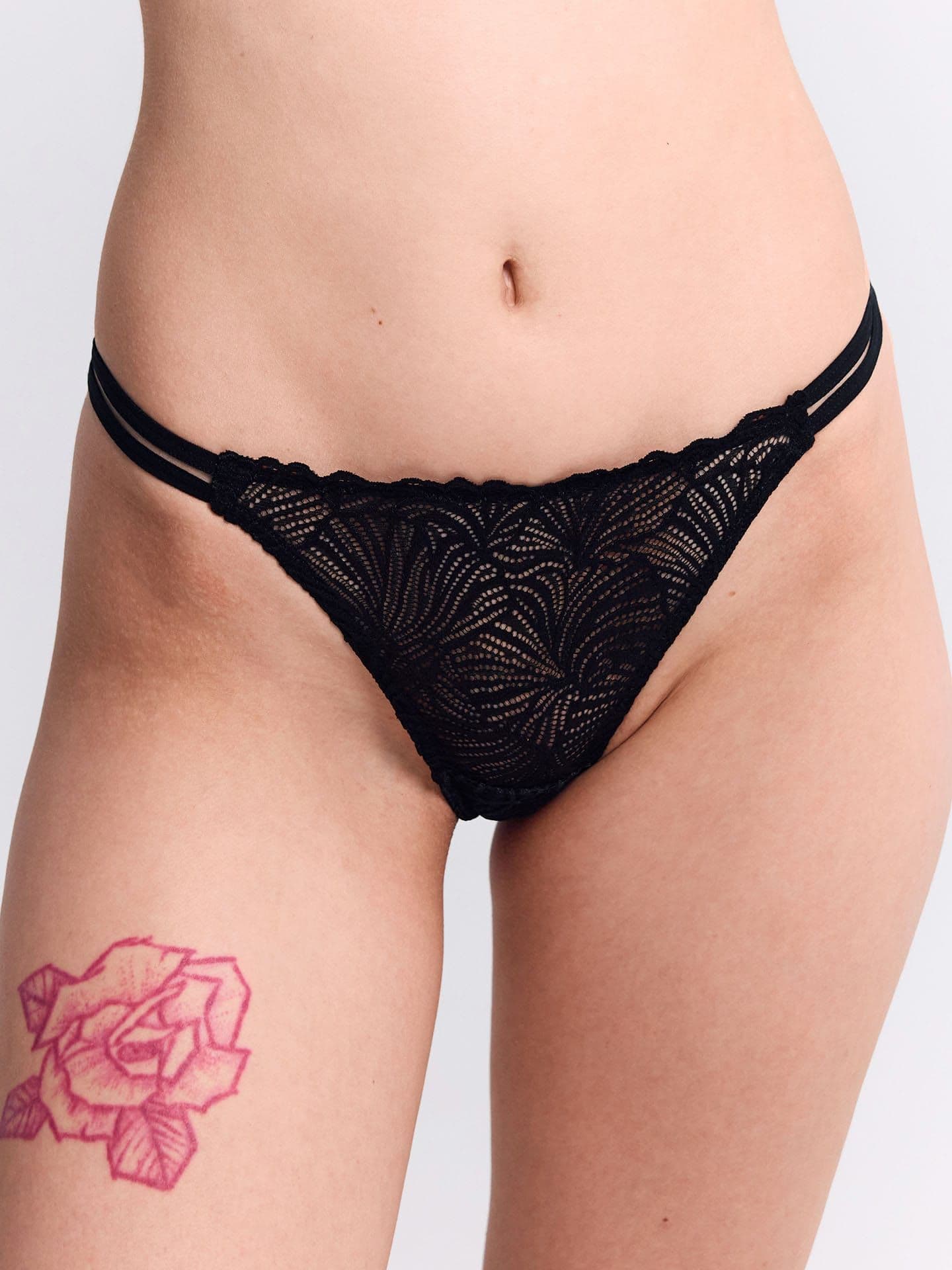 Fluid Lace String black 38
