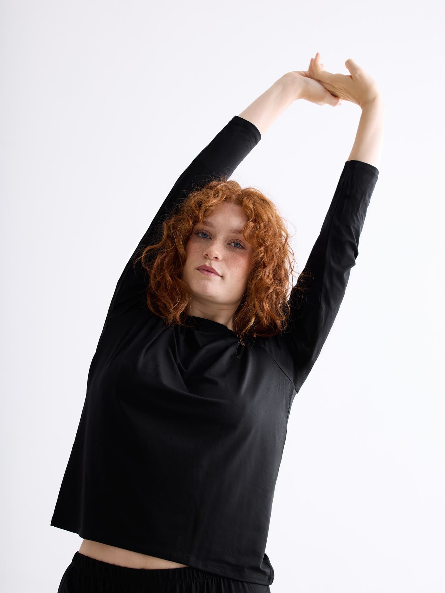 Light Touch Relaxed Longsleeve black 40