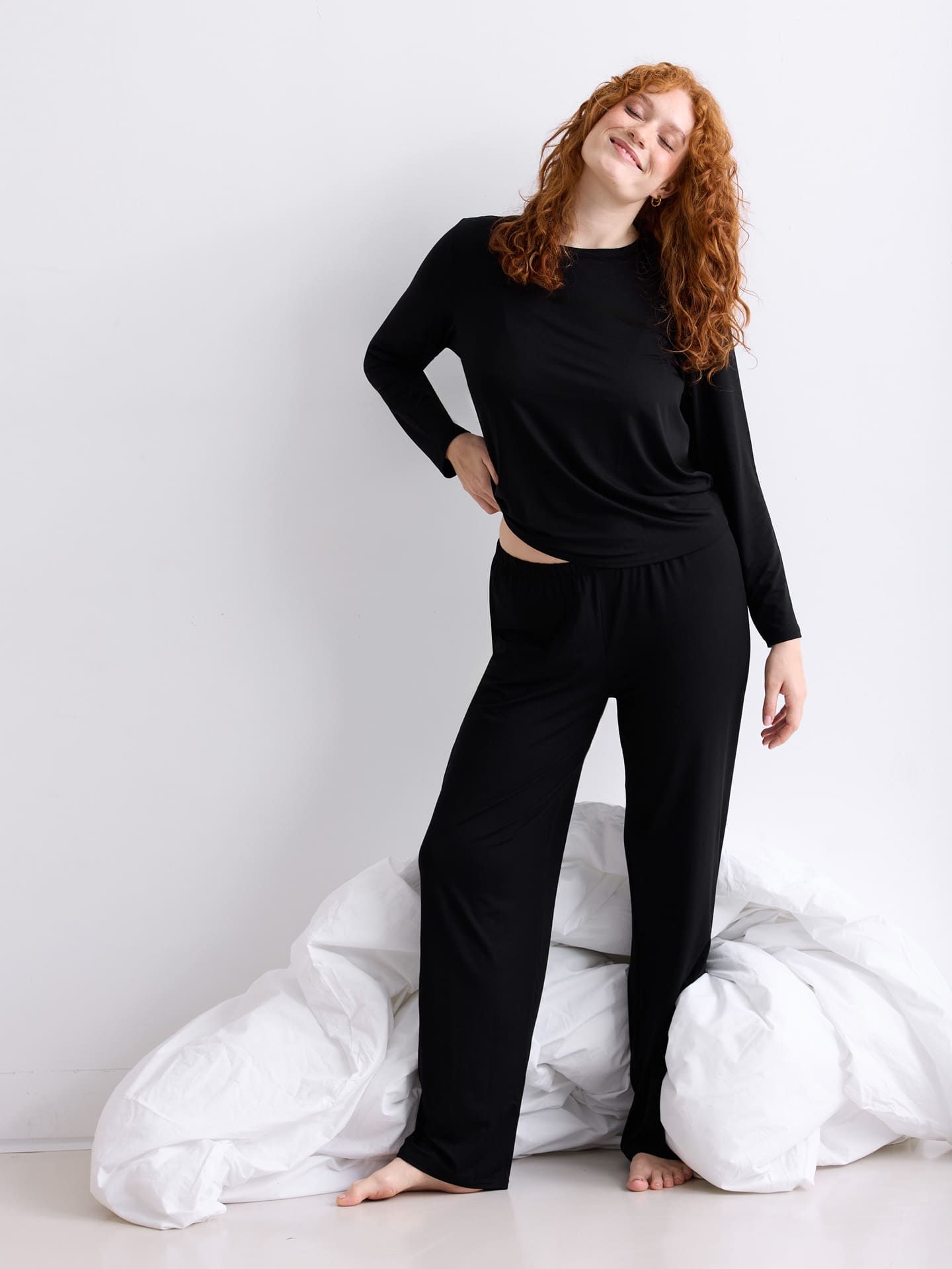 Light Touch Relaxed Longsleeve black 40