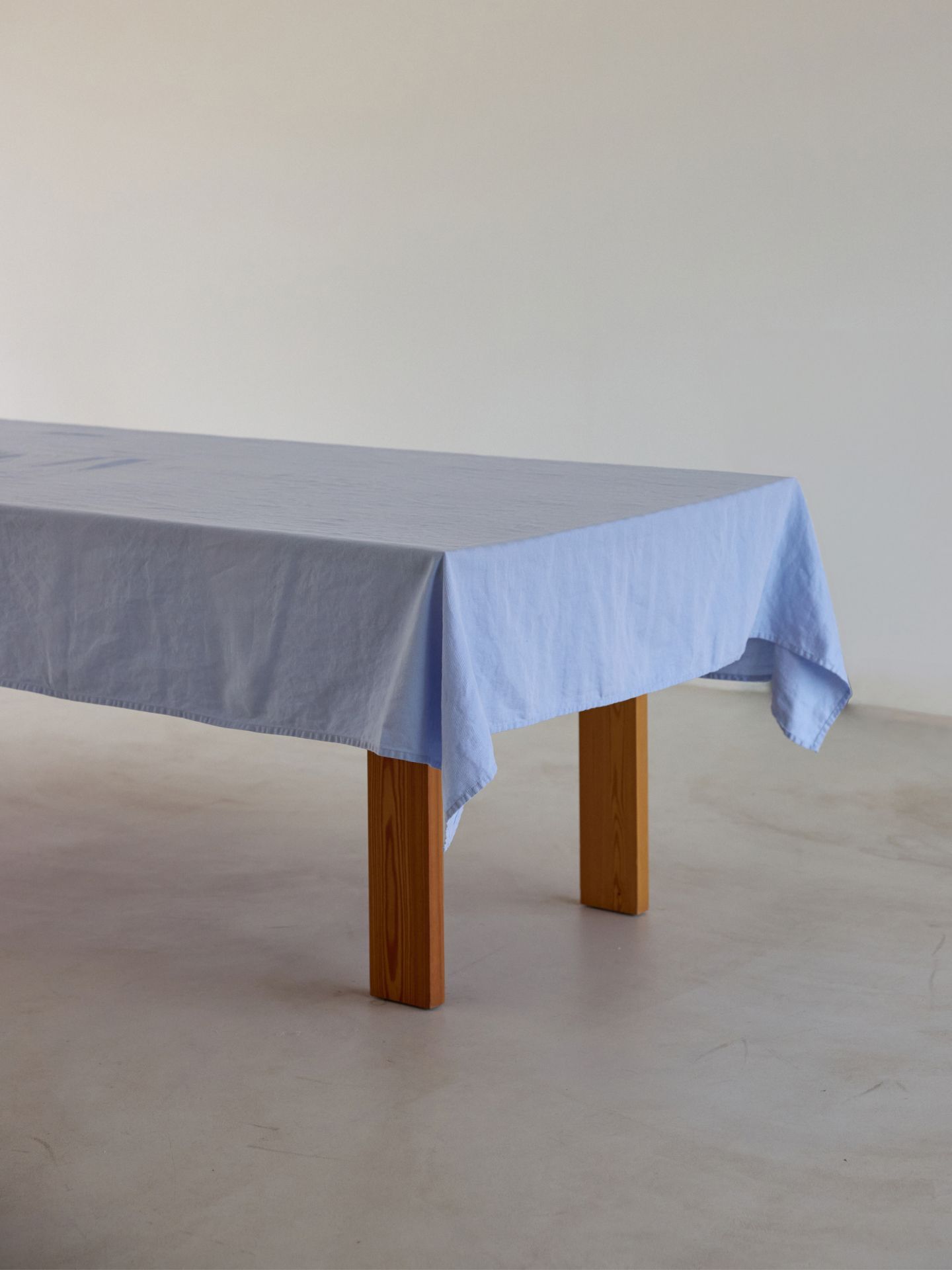 onomao x erlich textil tablecloth soft blue 160x270
