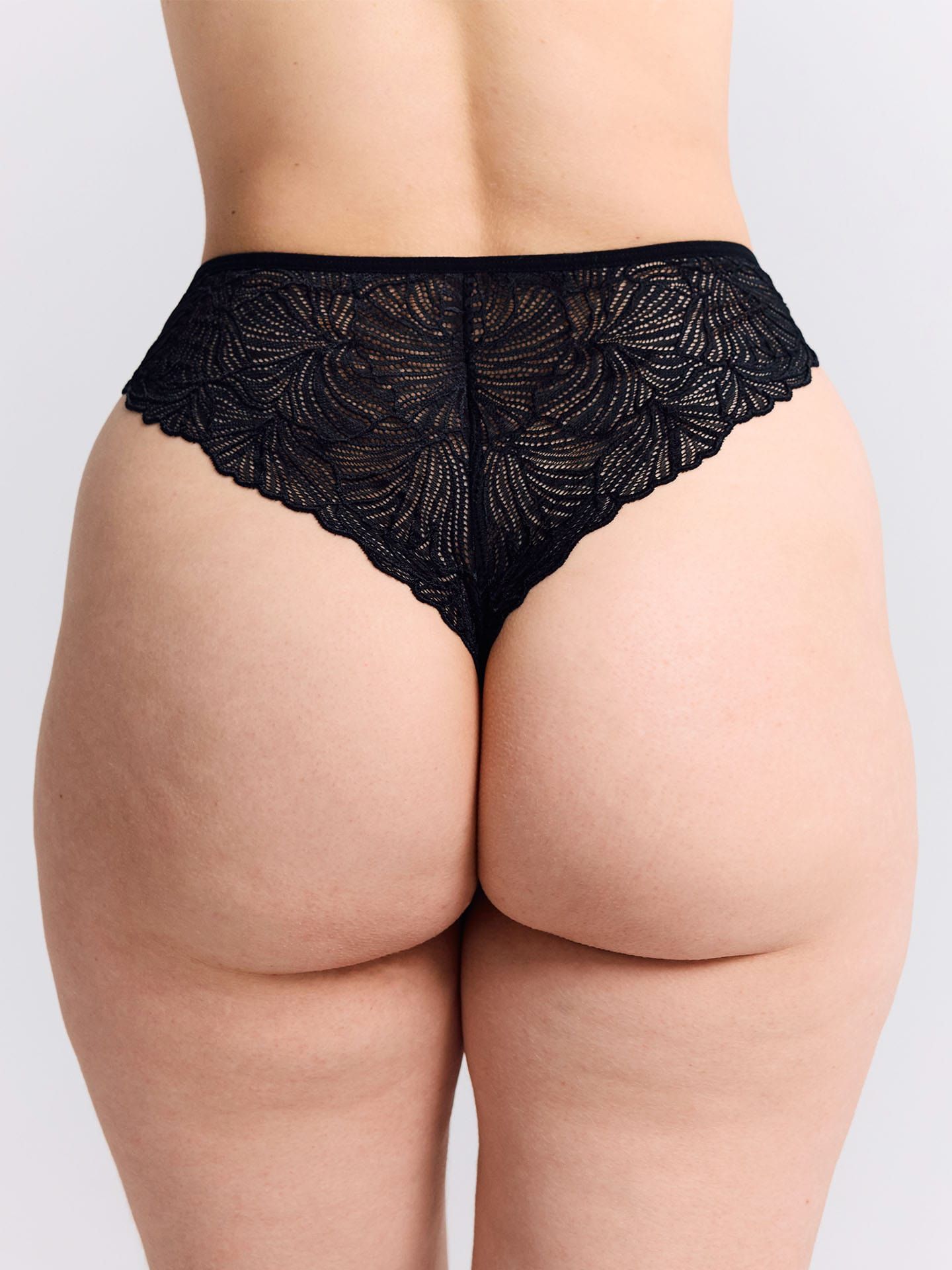 Fluid Lace Highwaist Brazil String schwarz 34