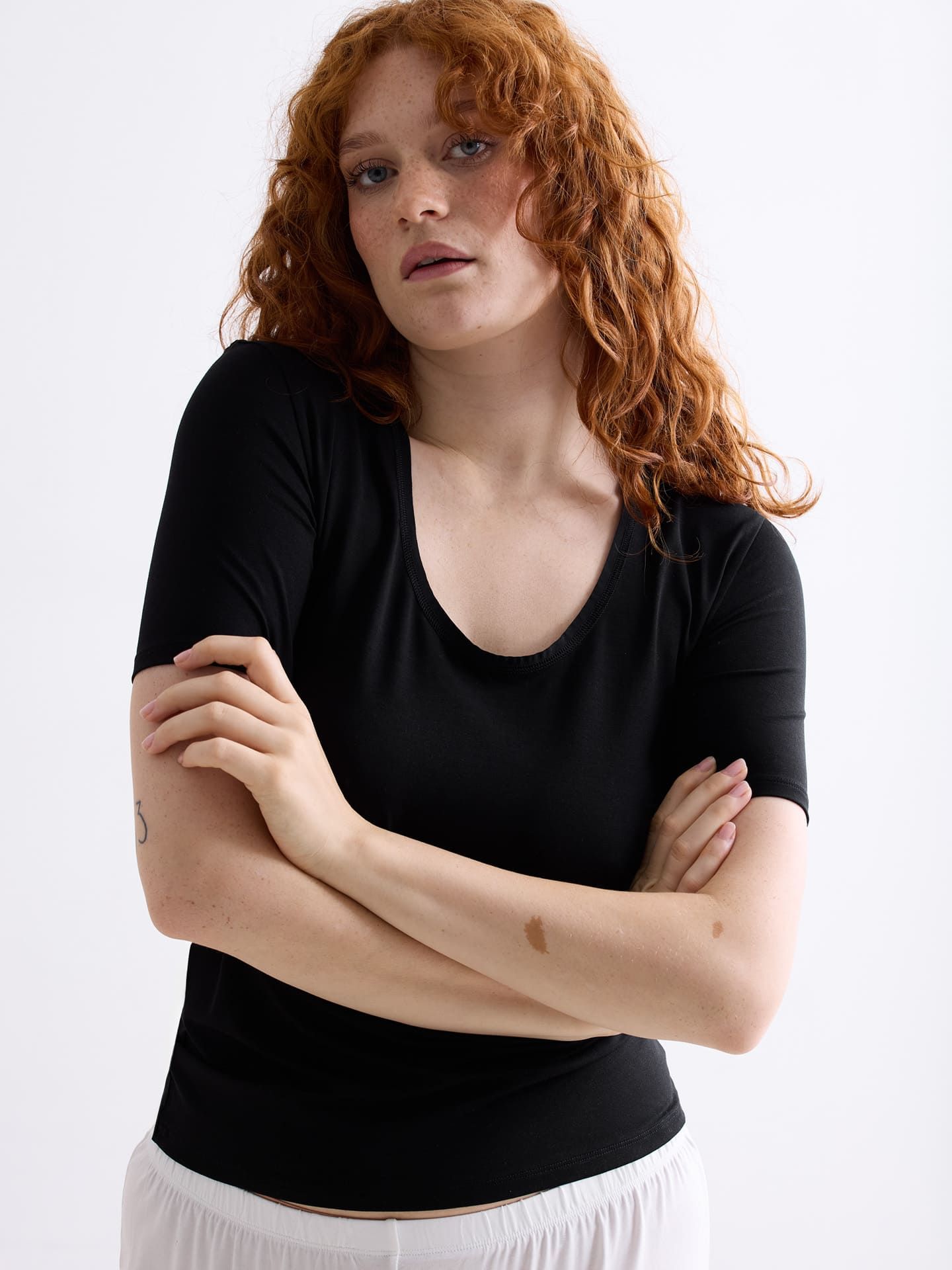 Light Touch Ballet Neck T-Shirt black 46