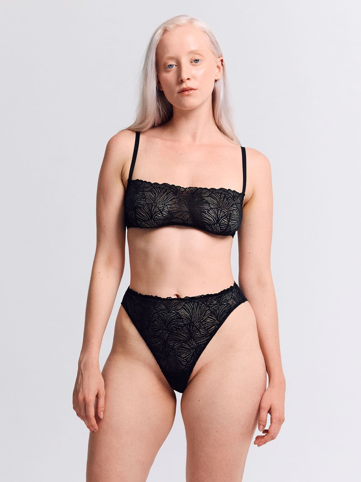 Fluid Lace Highwaist Brazil String black 38