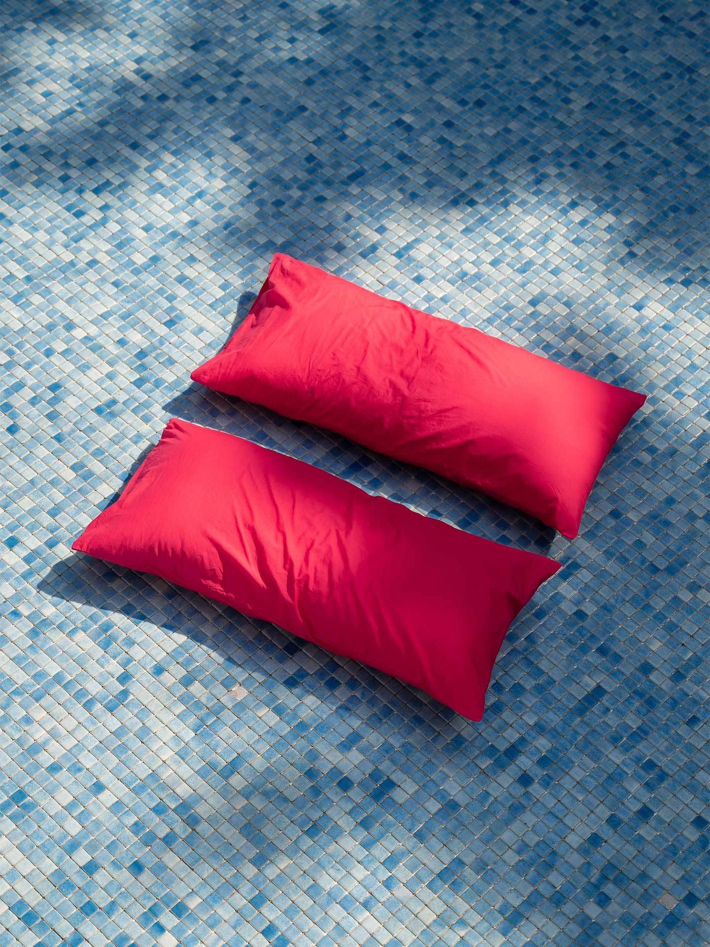 Fred pillowcase hot pink 80x80