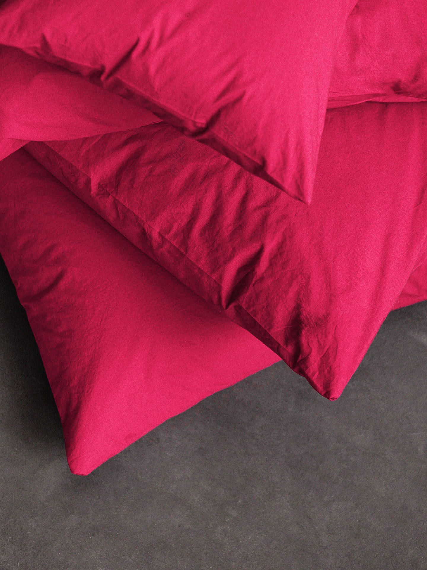 Fred pillowcase hot pink 80x80