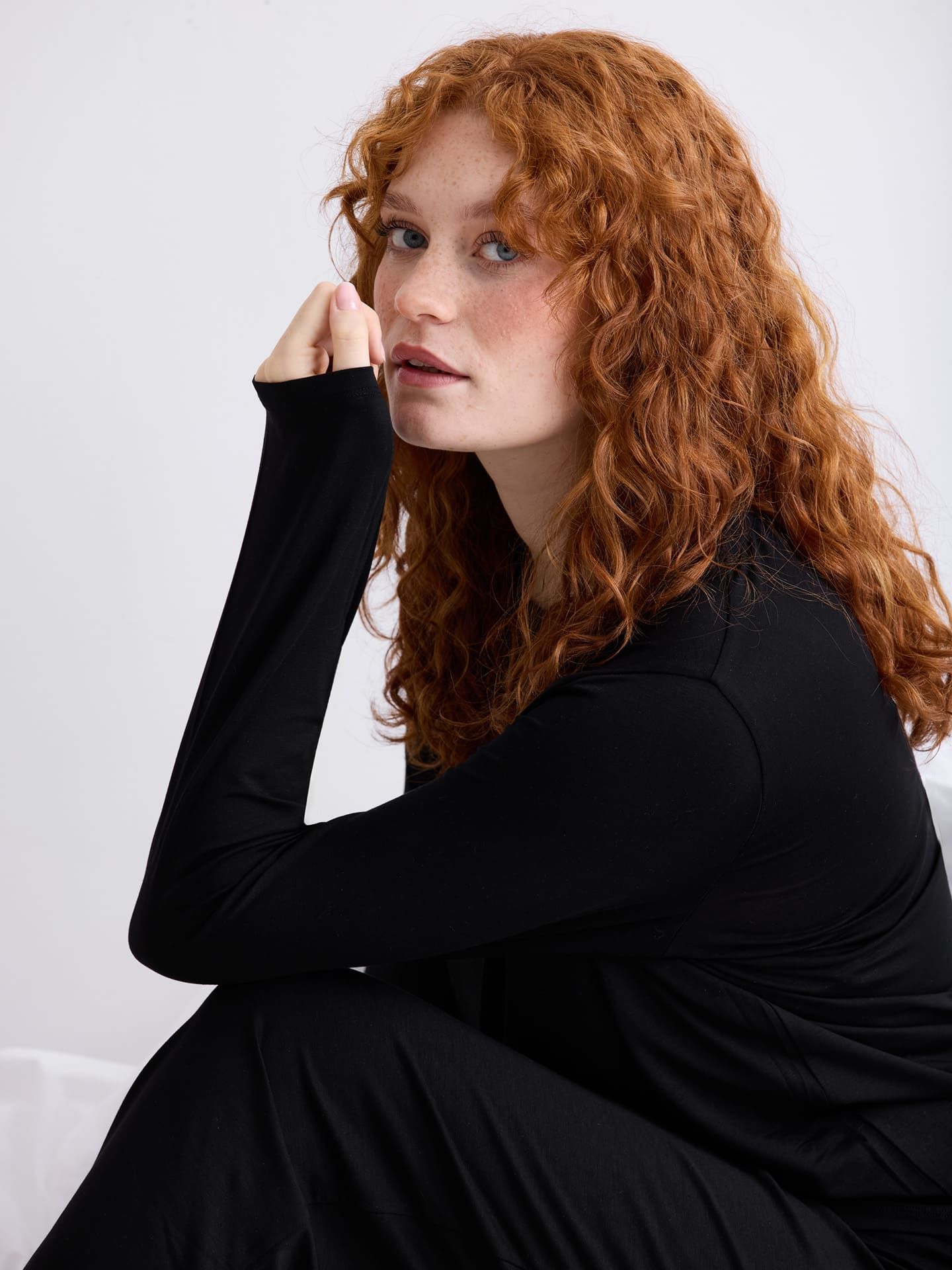 Light Touch Relaxed Longsleeve black 40