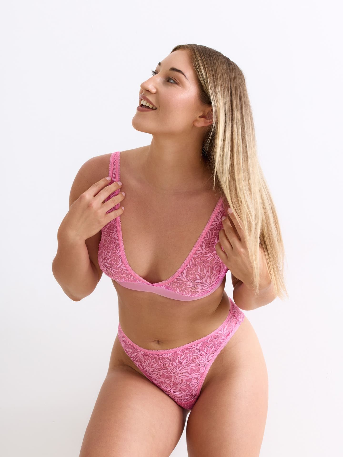 Iconic Lace Plunge BH bubblegum 38