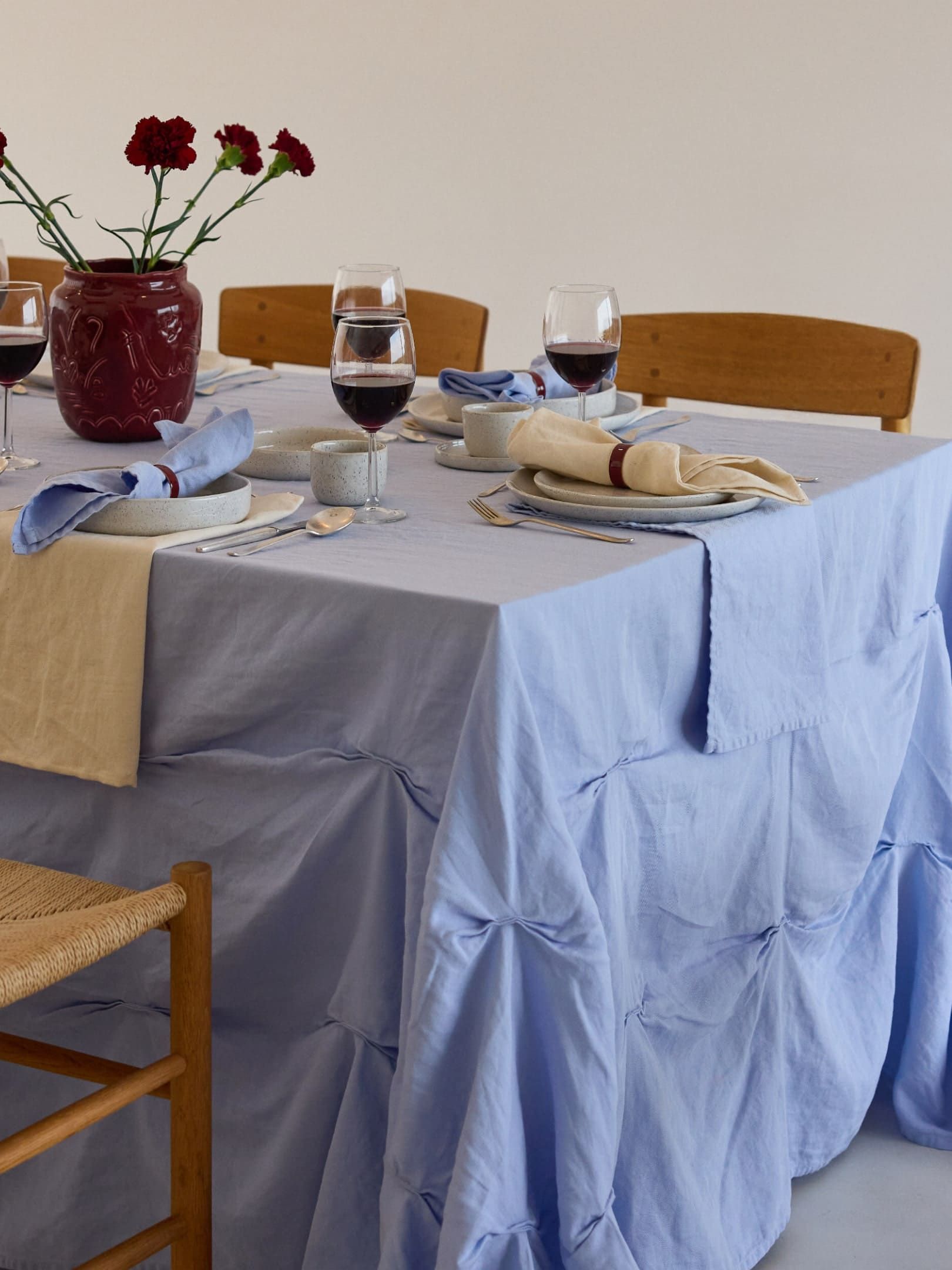 onomao x erlich textil Drapierte Tischdecke zartblau 260x420