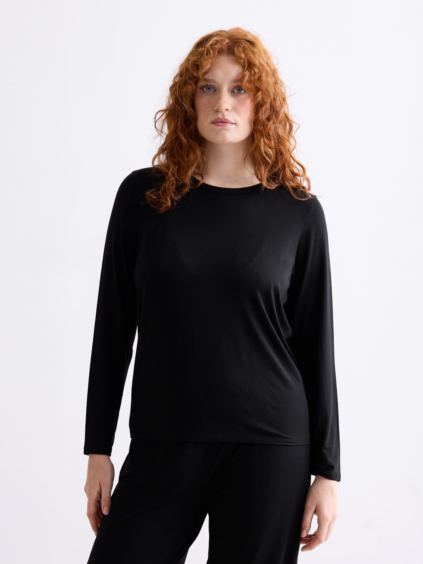Light Touch Relaxed Longsleeve black 40
