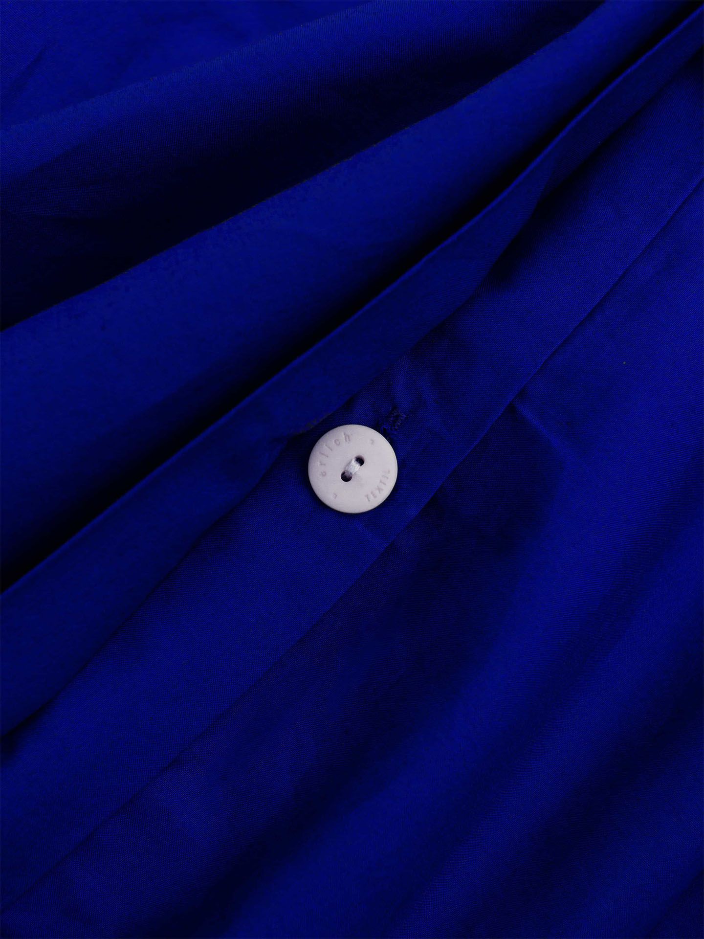 Finn knallblau 4