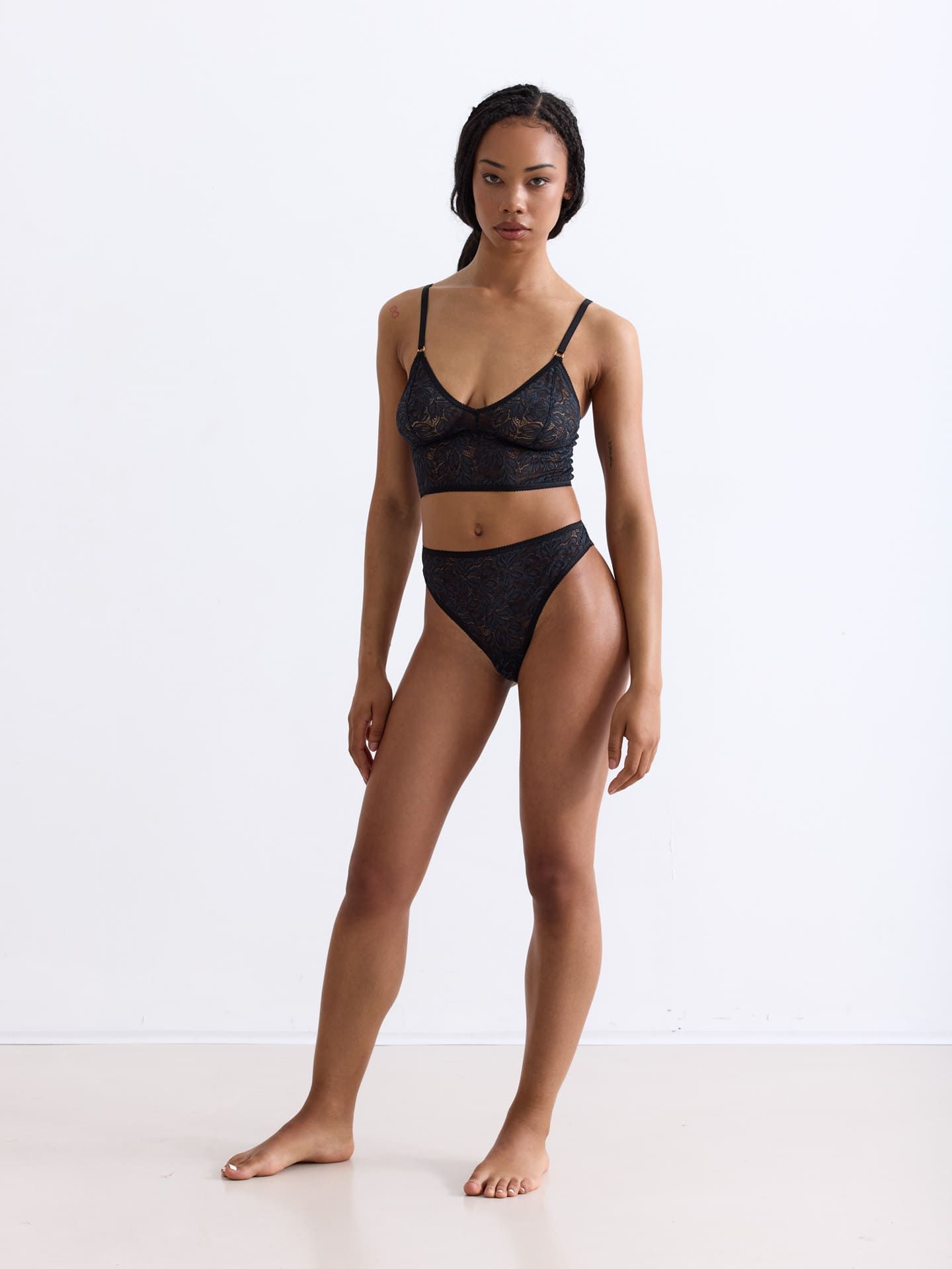 Iconic Lace Bralette Top schatten schwarz 7