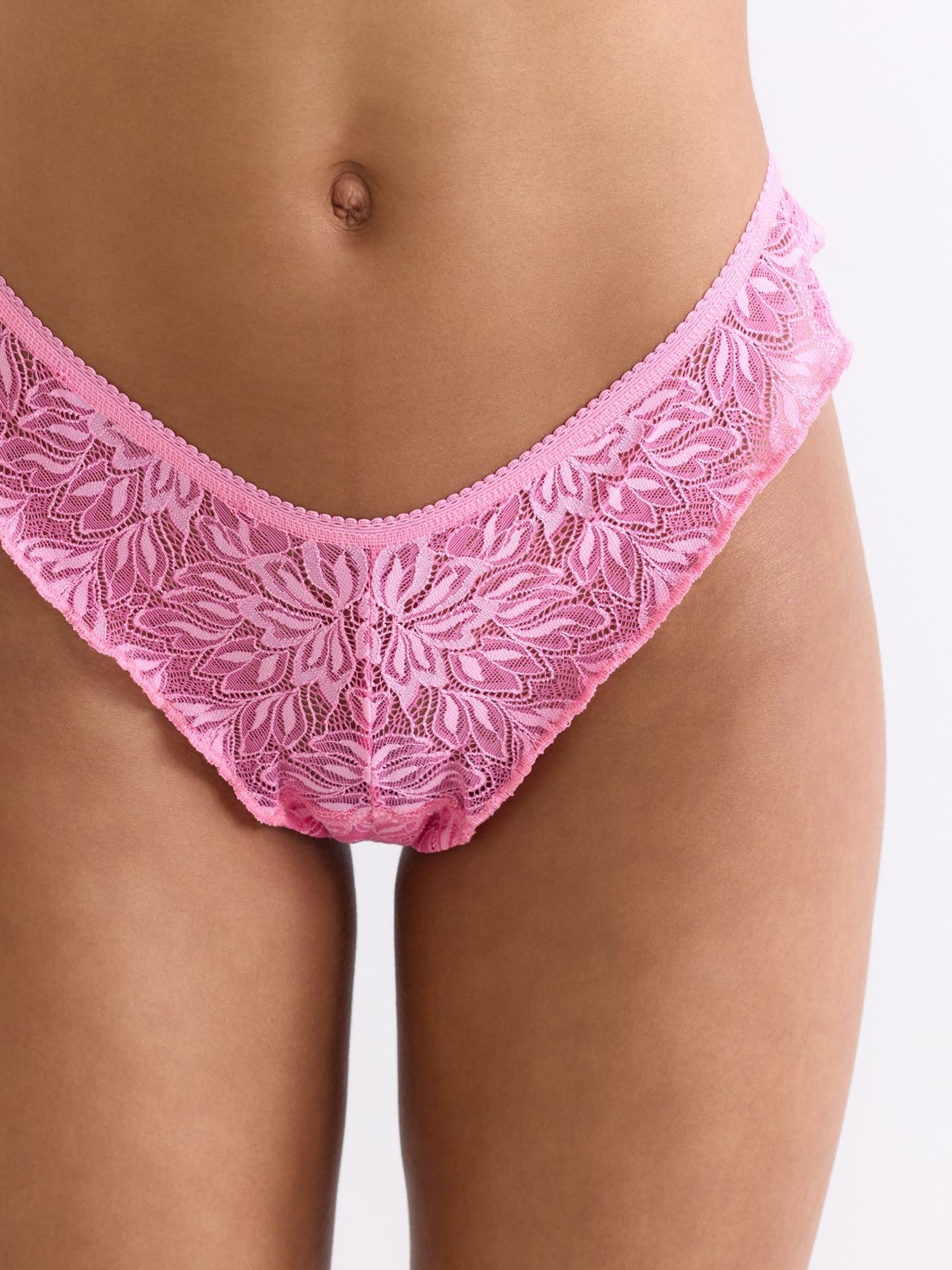 Iconic Lace Brazil String bubblegum 2